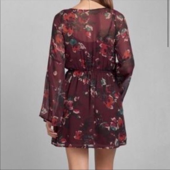 Abercrombie & Fitch Bell Sleeve Floral Dress - Picture 2 of 7